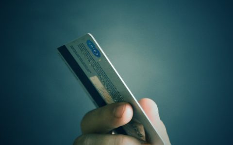 使用信用卡要避免这4种操作，后果很严重！