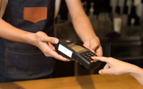 哪家银行的信用卡更受欢迎？