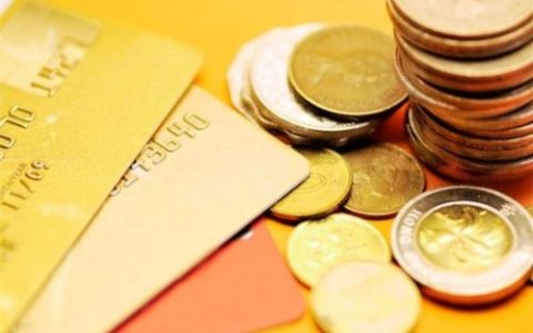 同样是使用信用卡，为什么你越用越穷？