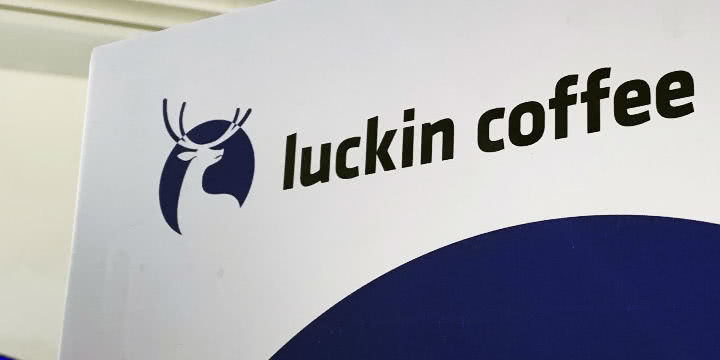 信用卡,信用卡取现,最低还款额 信用卡取现的总额,计入到信用卡最低还款额,必须一次性还清?