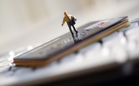 未激活的信用卡是否会自动注销？