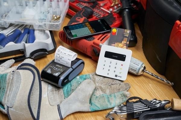 欠信用卡还不上名下有房产会怎样?不还对小孩有什么后果?