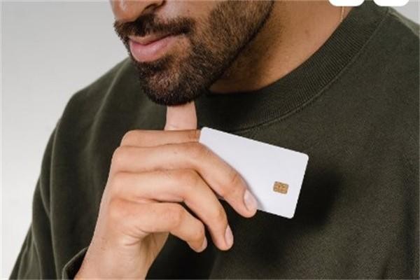 信用卡到期后不换卡会自动注销吗？不想用了注销有什么影响吗？