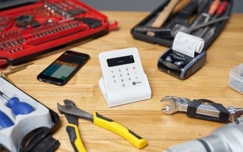支付宝信用卡还款在哪里？帮人还信用卡是不是合法的？