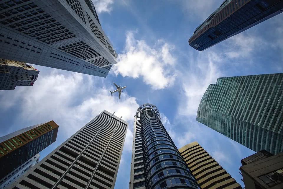 网贷总额度超20万将无法申请信用卡？工作人员：正在开会研究