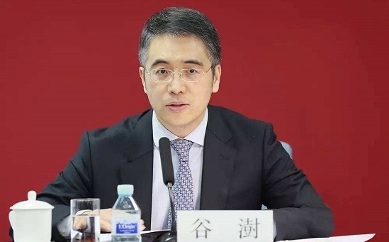 网贷总额度超20万将无法申请信用卡？工作人员：正在开会研究
