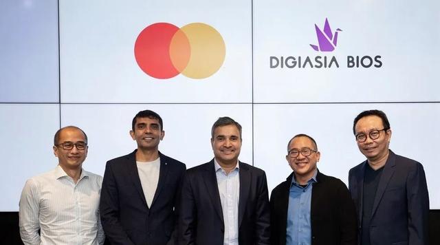 万事达卡宣布换帅,将更重视技术,原CEO升任董事长-4 万事达卡宣布换帅,将更重视技术,原CEO升任董事长-4
